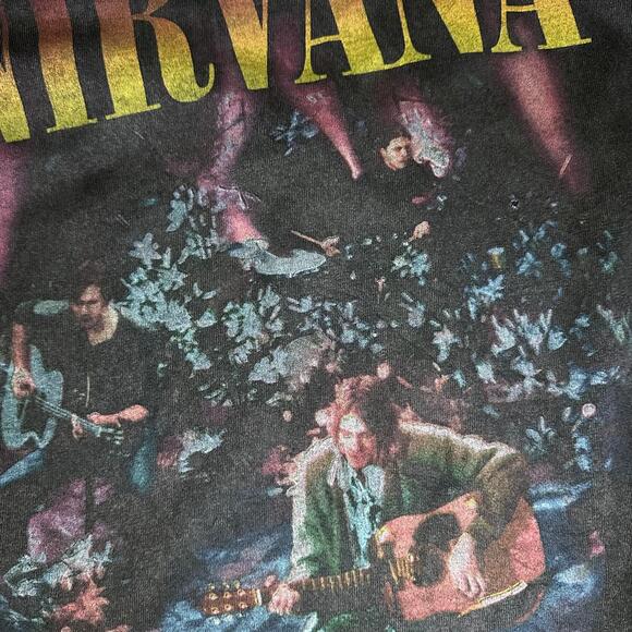 👕 Nirvana Band Graphic Tee – O/S - Picture 7 of 7
